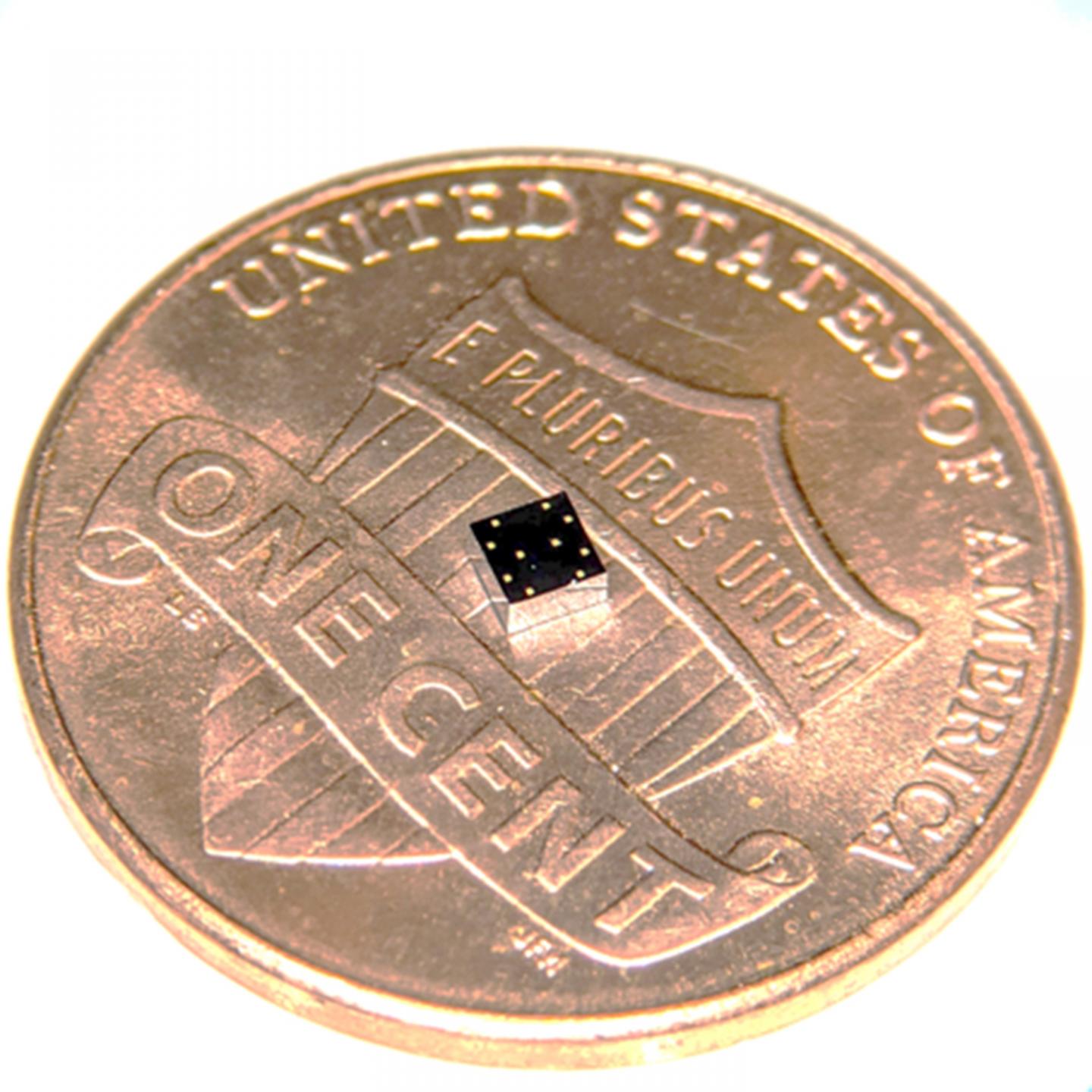 A square black dot with mammoth abilities to record lung and heart data. @ Georgia Tech / Ayazi lab
